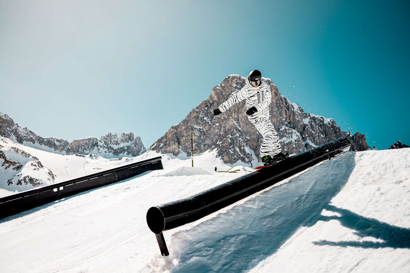 Snowboarden im Snowpark von Tignes