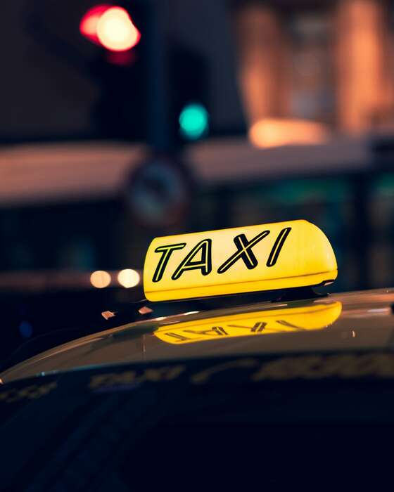 Taxi in der Nacht
