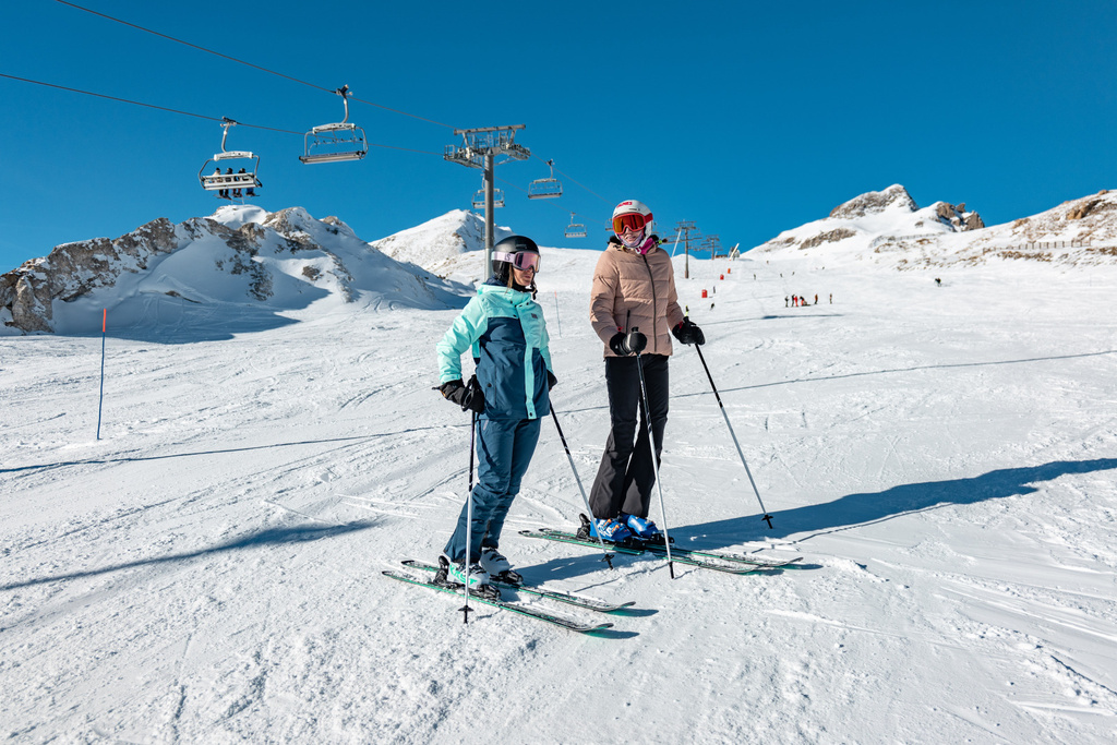 Women skiers in the Tignes ski area