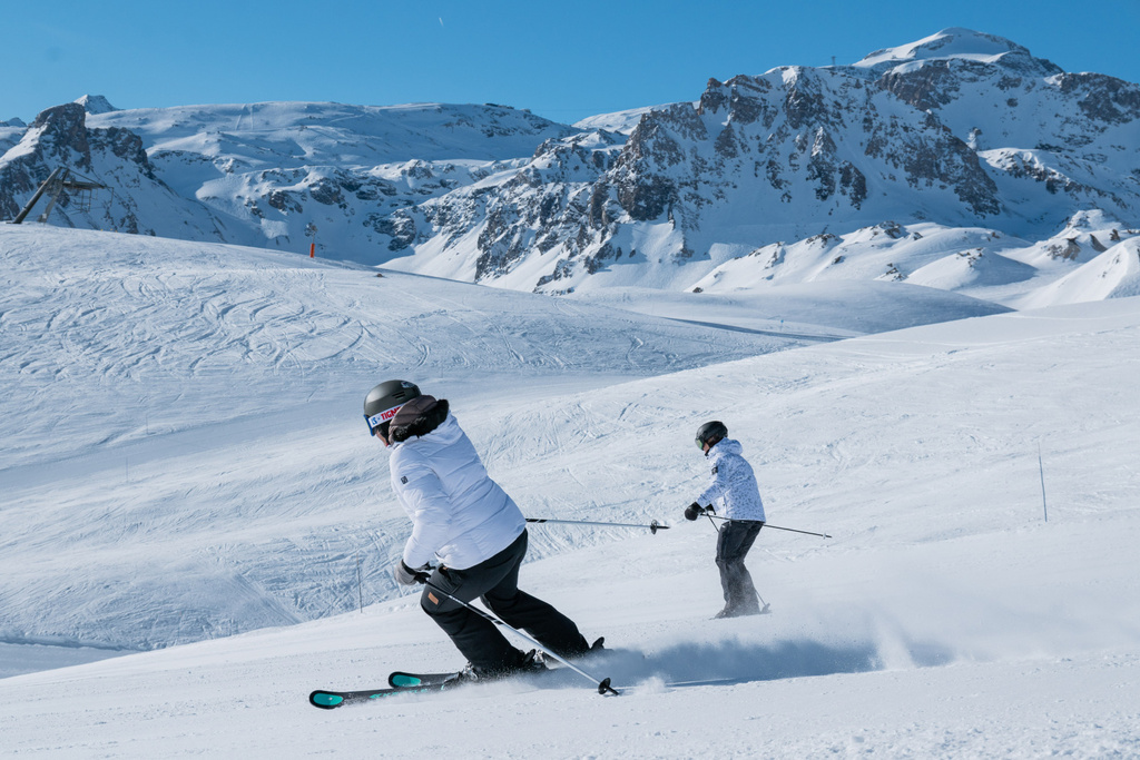 Skieuses sur le domaine skiable de Tignes