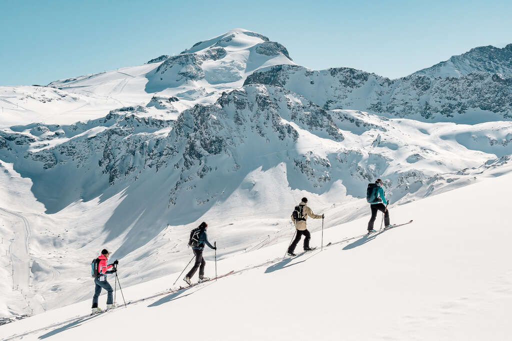 Skieurs de randonnée sur le domaine de Tignes