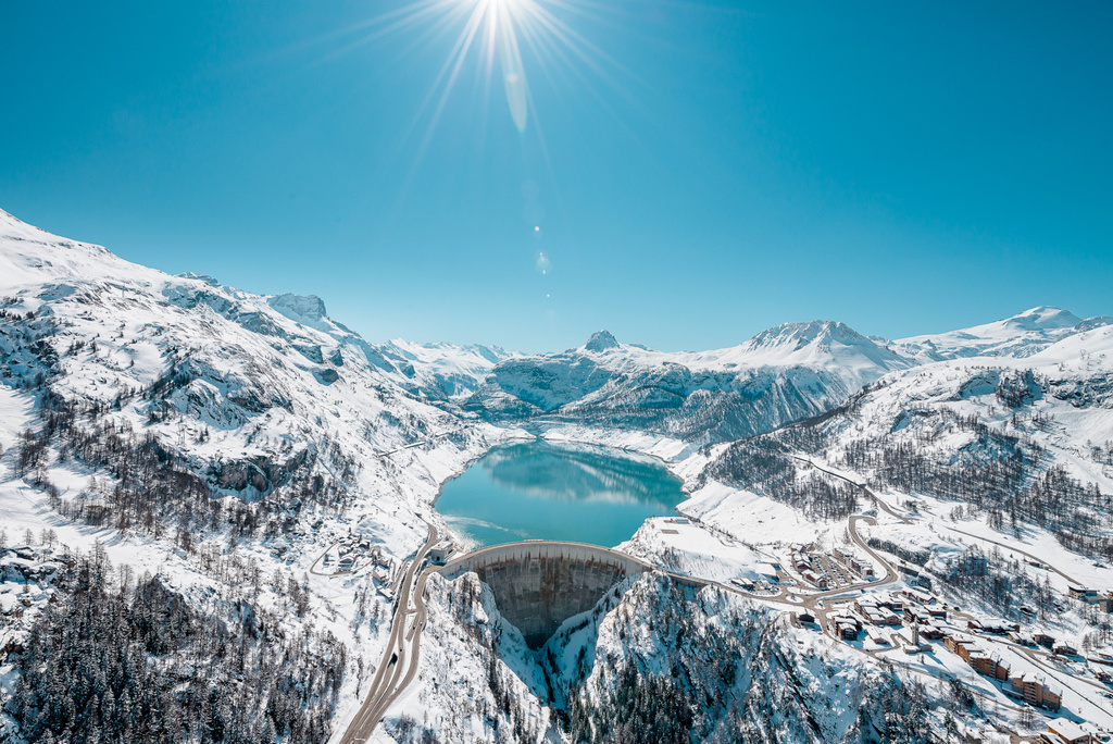 Lac du Chevril et Tignes 1800 vue du ciel