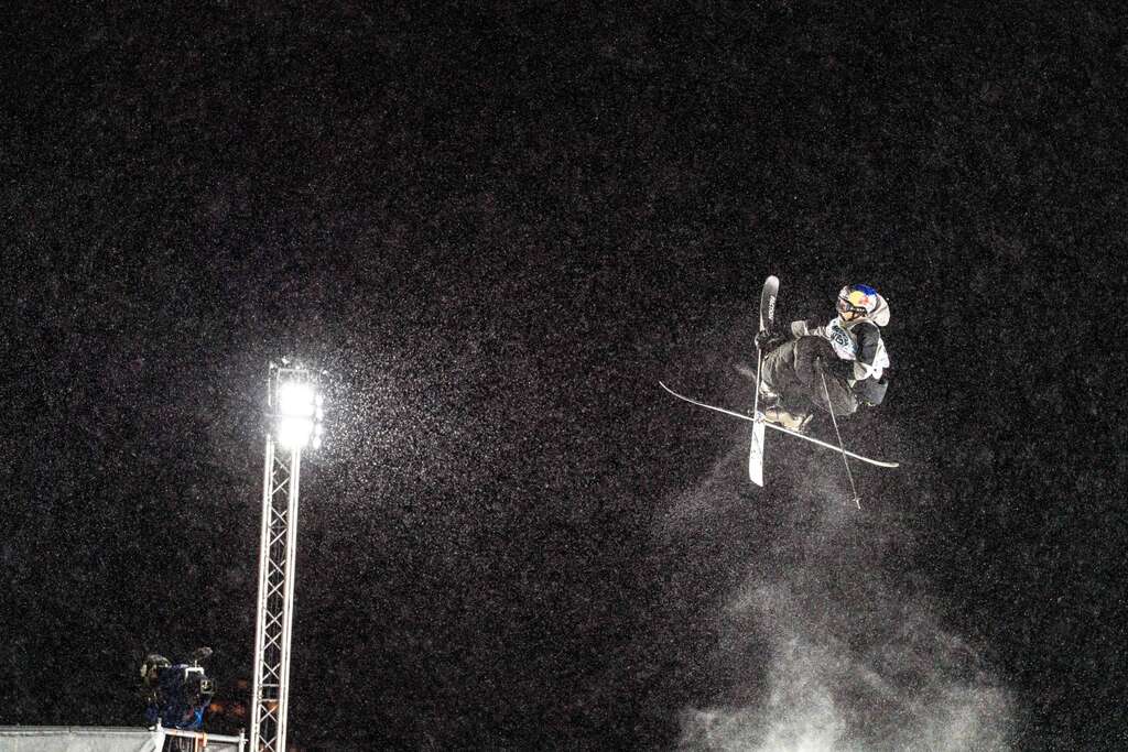 Big air freestyler in Tignes