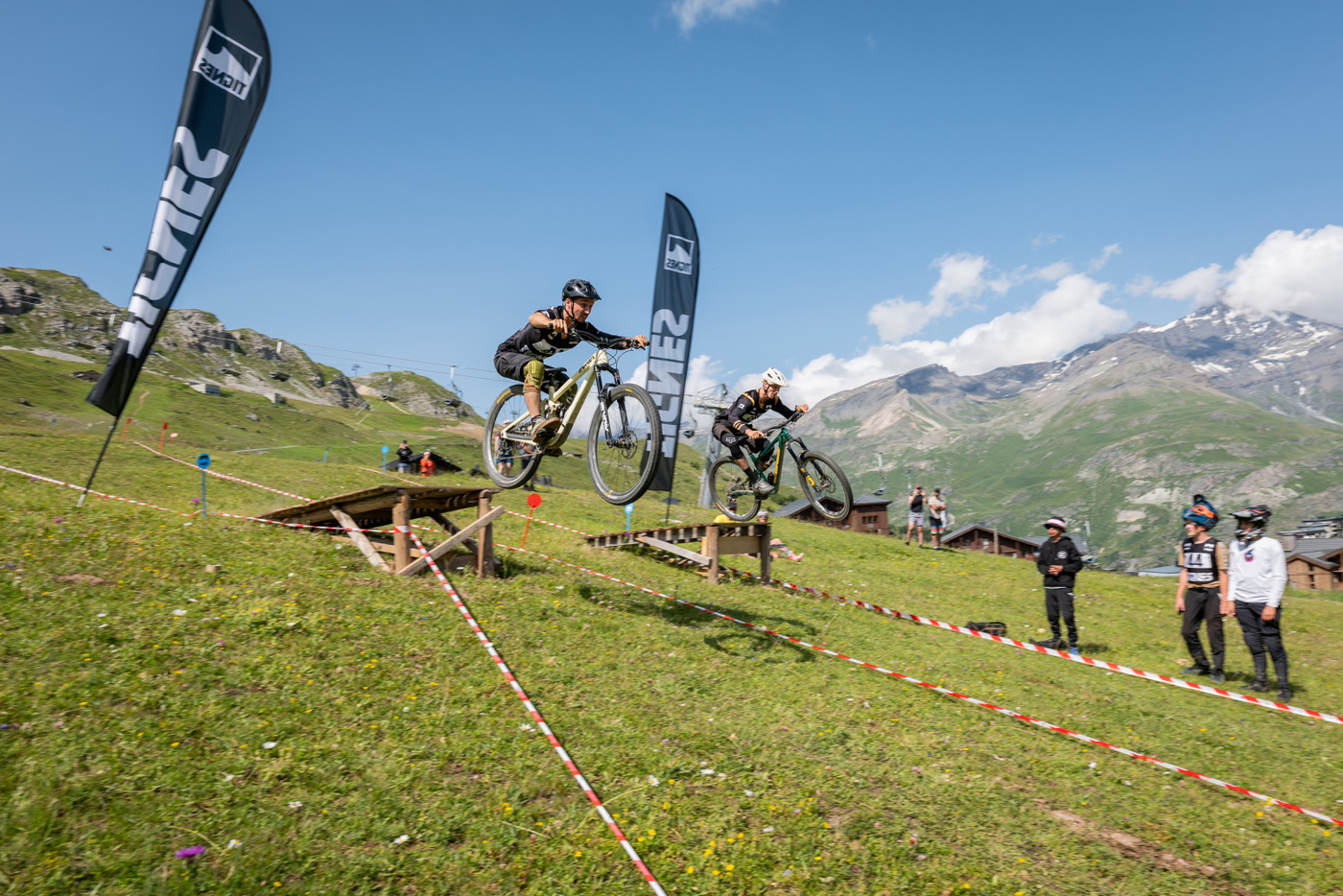 Mountainbiking auf der Strecke in Tignes