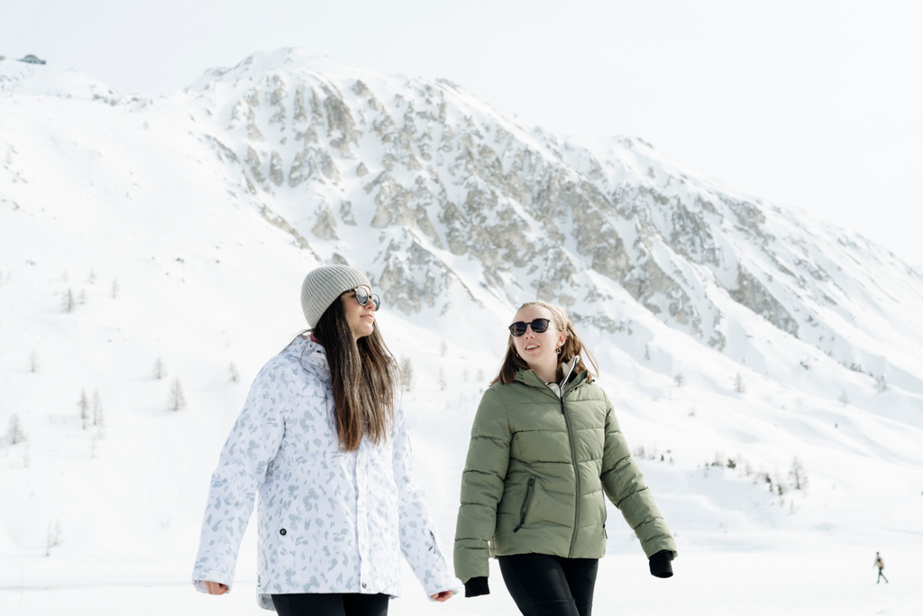 Fußgänger in der Höhe im Skigebiet von Tignes