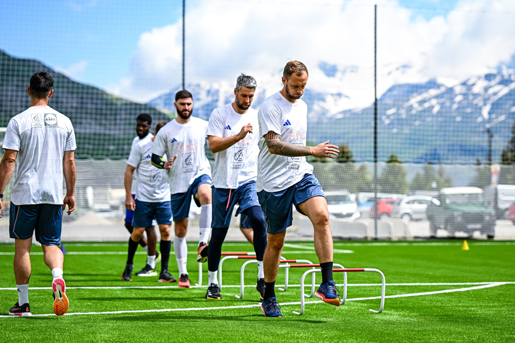 Sportifs de haut niveau s'entrainant à Tignes