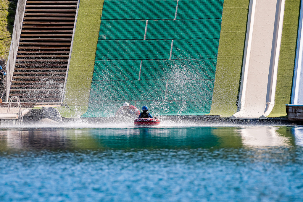 Bouée Acroland sur le lac de Tignes