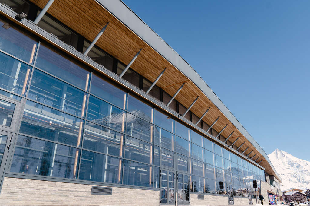 Façade extérieure du centre sportif Tignespace